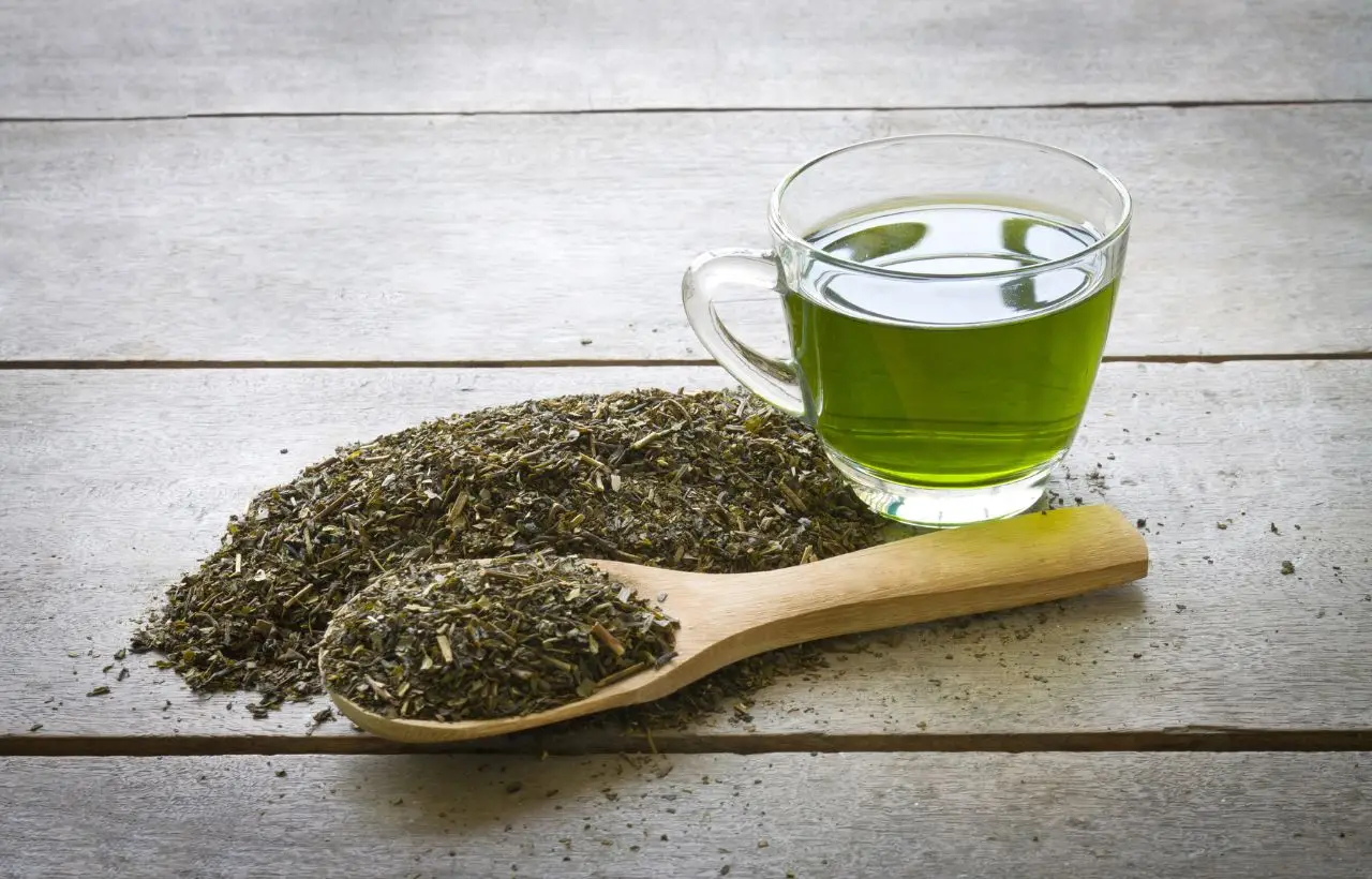 Non bere mai tè verde dopo quest’ora: ecco cosa può succedere Non bere mai tè verde dopo quest’ora: ecco cosa può succedere