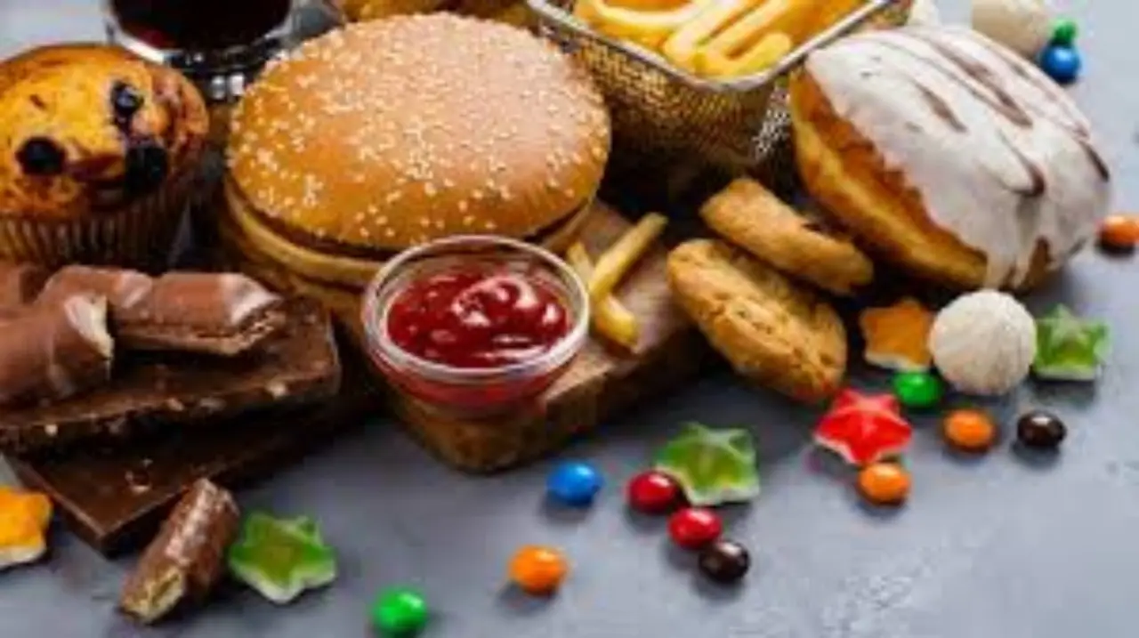 Allarme salmonella: ritirati gli hamburger di pollo dai supermercati, ecco cosa sapere Immagine selezionata
