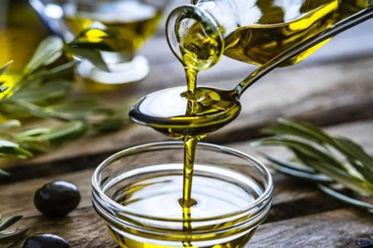 Gli effetti reali dell’olio d’oliva a digiuno sul nostro organismo Immagine selezionata