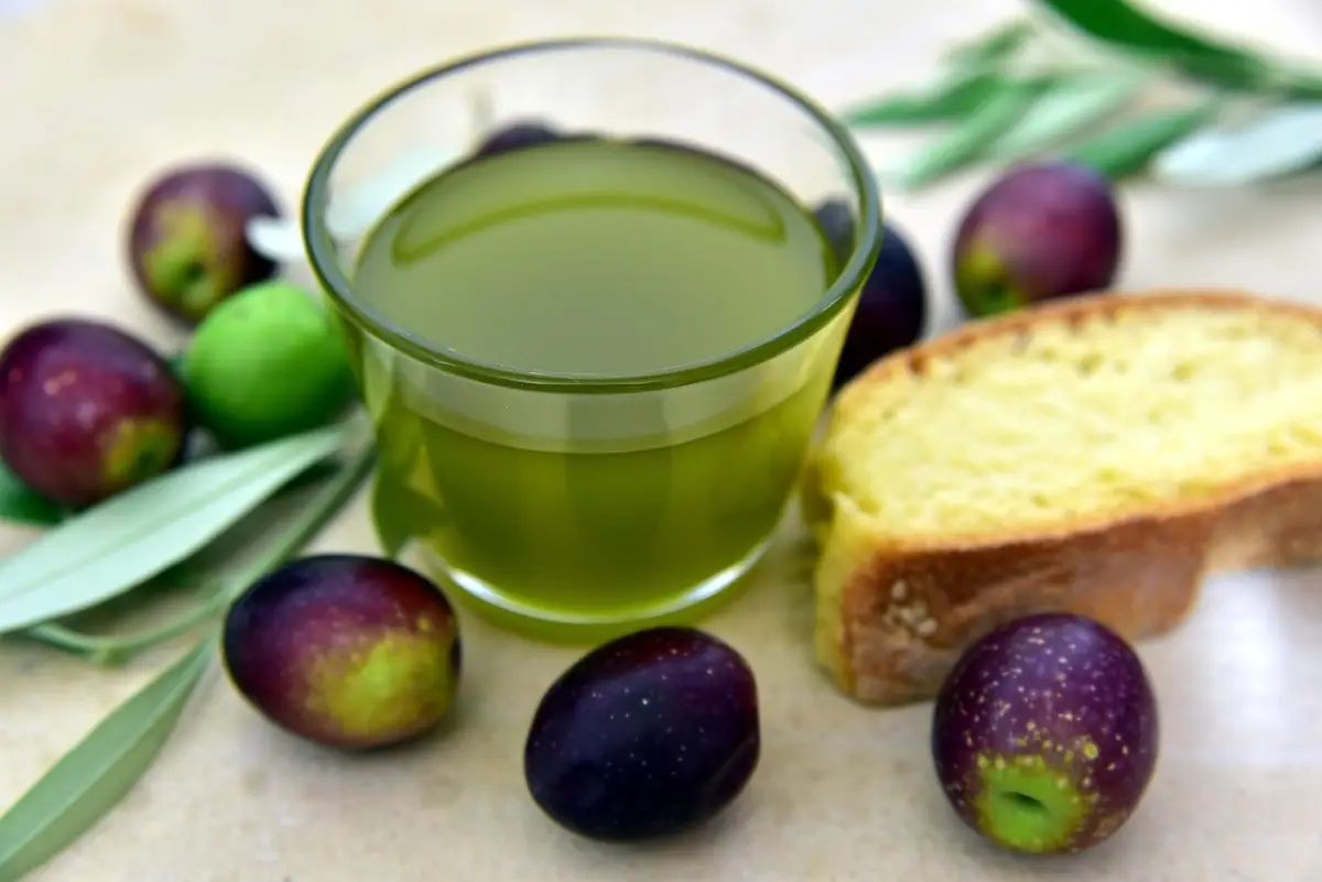 Gli effetti reali dell’olio d’oliva a digiuno sul nostro organismo Immagine selezionata