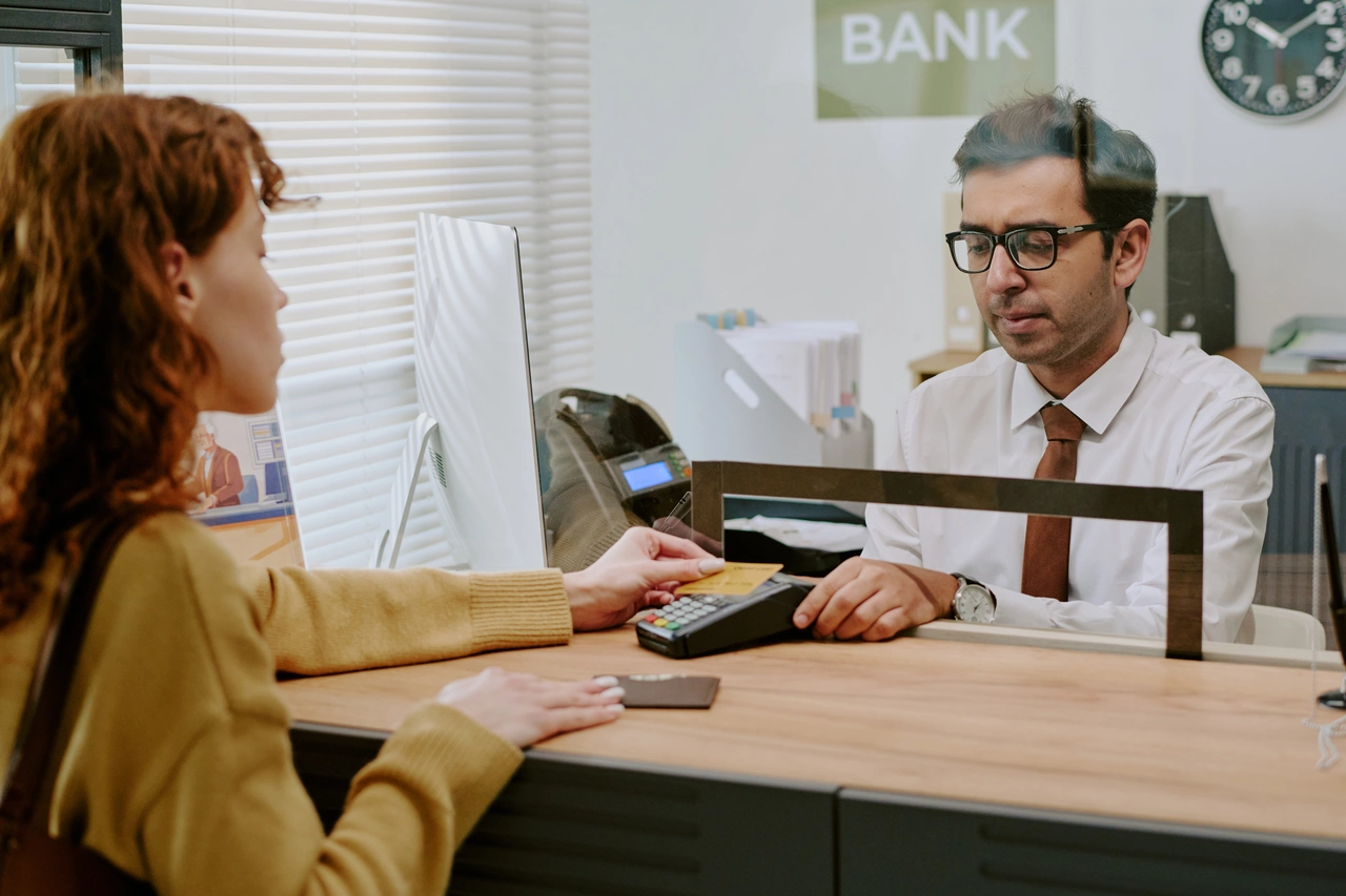 Individuato il motivo dei disservizi bancari svelata la causa della fuga dei clienti Immagine selezionata