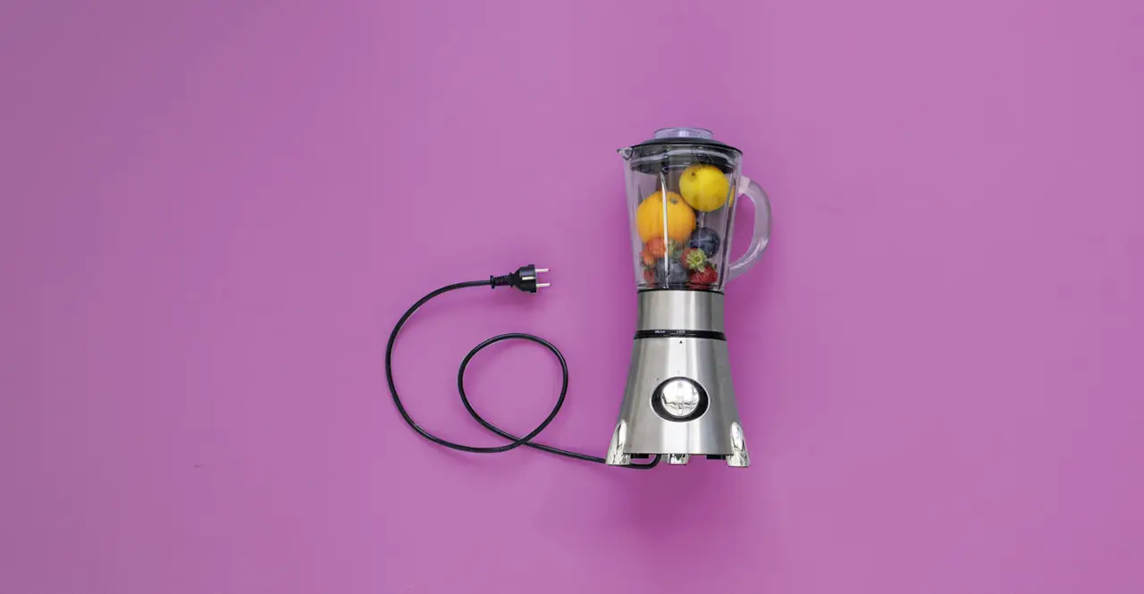 Frullatore mai lavato senza smontarlo aumenta il rischio di muffa