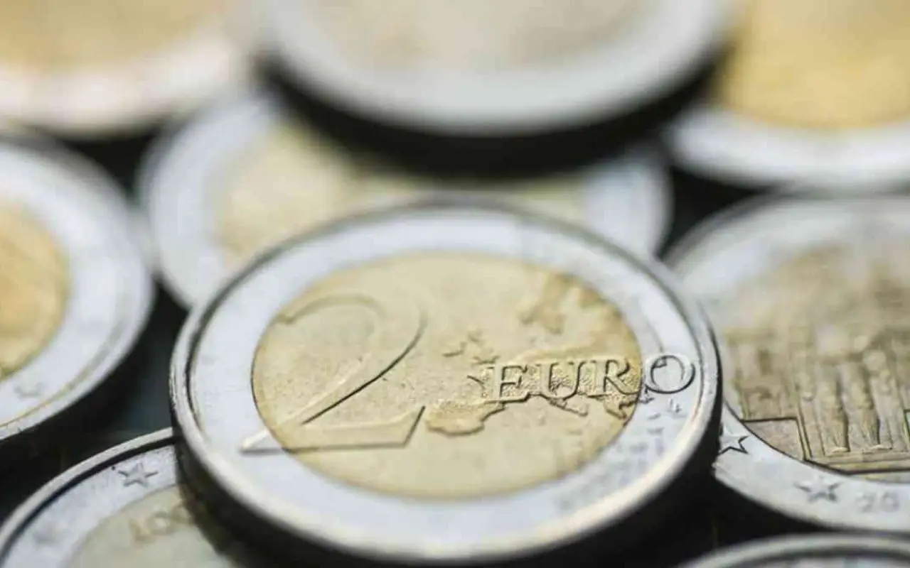 Attenzione a questa moneta da 2 euro: se ha questo segno vale centinaia Attenzione a questa moneta da 2 euro: se ha questo segno vale centinaia