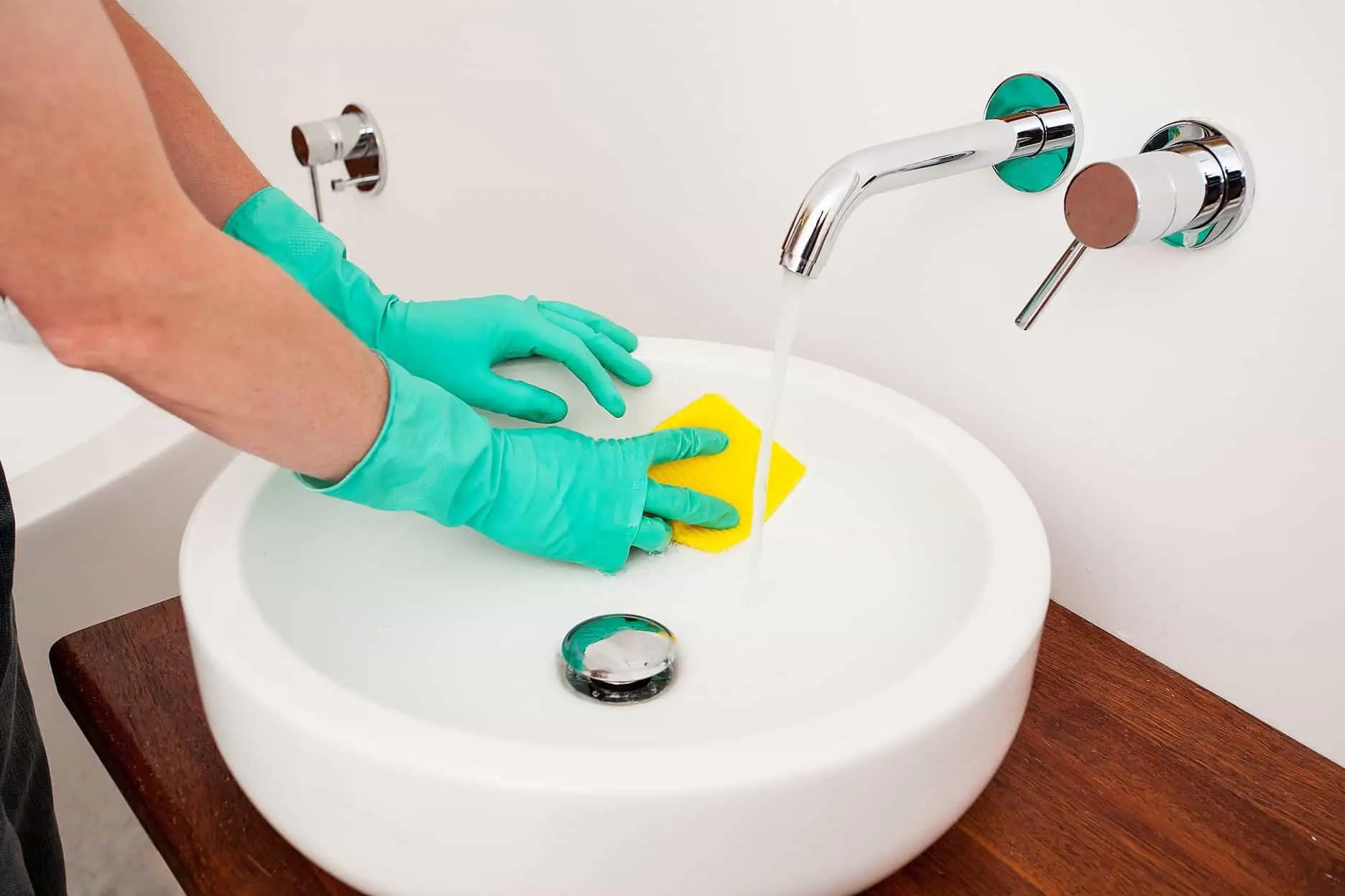 Igiene del bagno: metodi naturali per pulire senza prodotti chimici Igiene del bagno: metodi naturali per pulire senza prodotti chimici