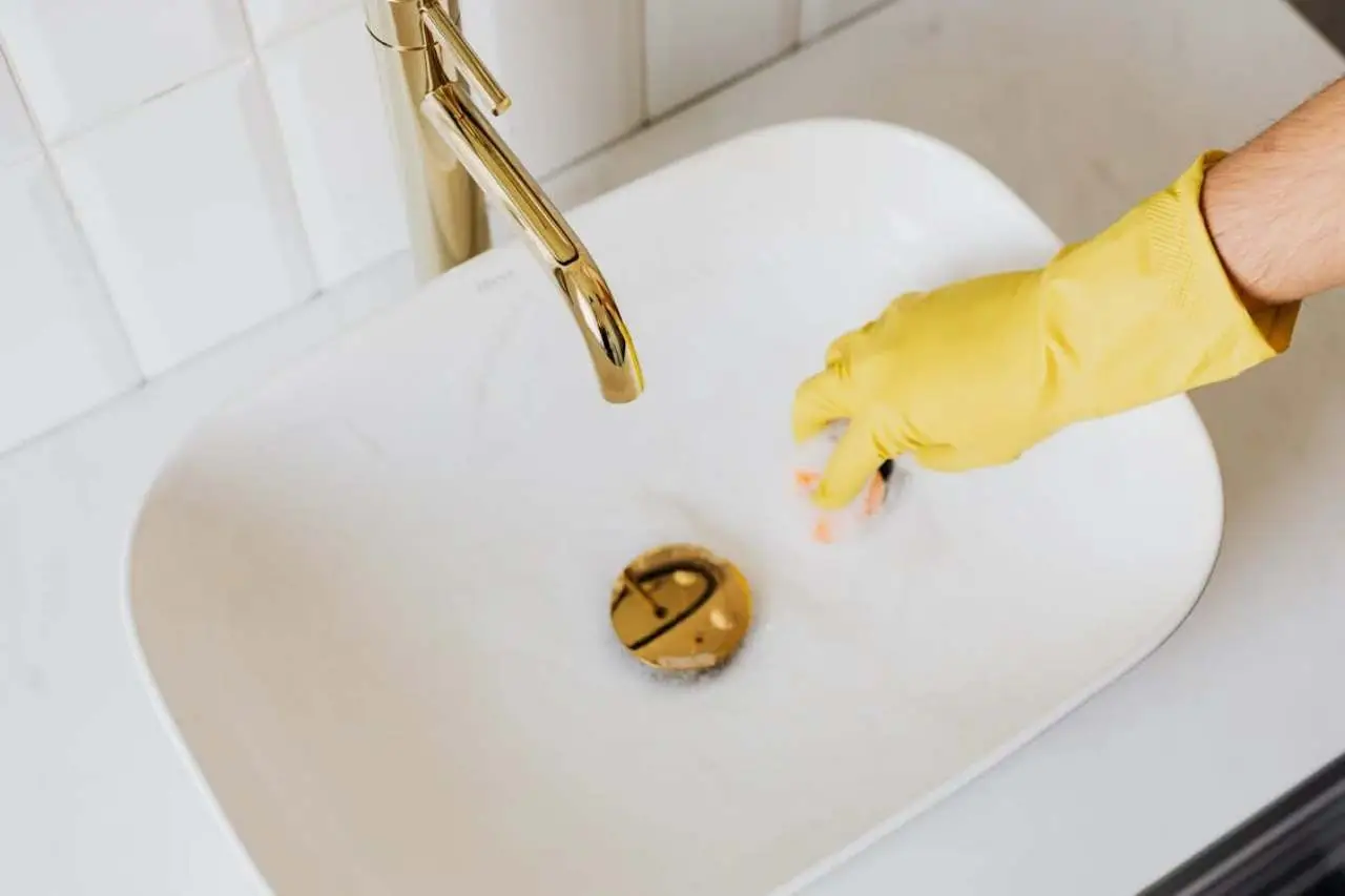 Igiene del bagno: metodi naturali per pulire senza prodotti chimici Igiene del bagno: metodi naturali per pulire senza prodotti chimici